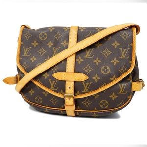 Louis Vuitton Saumur 30 Crossbody Bag